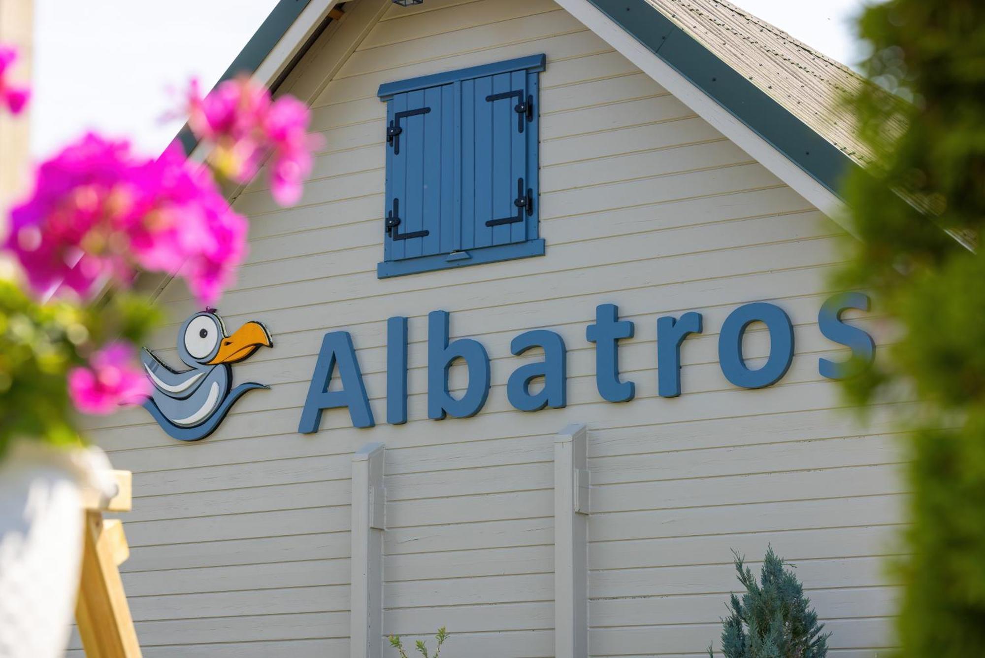 Domki Letniskowe Albatros Rewal Exterior photo